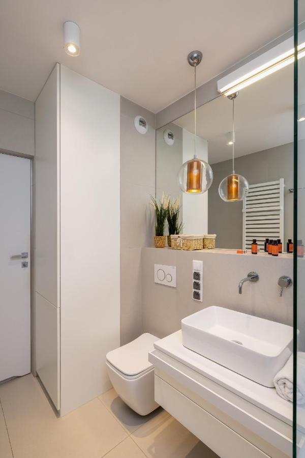 Vetulaniego Apartment With Air Conditioning & Parking By Renters Prestige Krakau Buitenkant foto