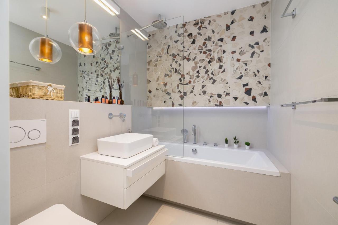 Vetulaniego Apartment With Air Conditioning & Parking By Renters Prestige Krakau Buitenkant foto